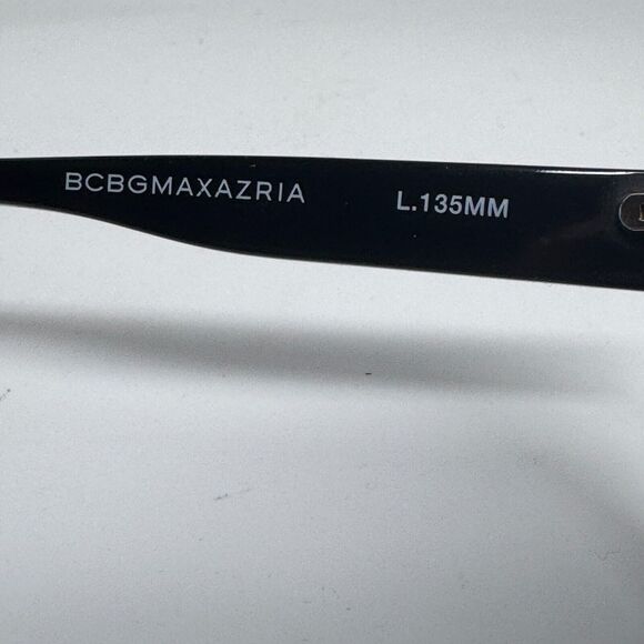 BCBG‎ MAXAZRIA Regal Black Womens Cat Eye Gradient Sunglasses 52-18-135 H16608
